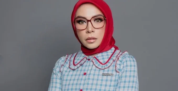 Melly Goeslaw: Biografi Lengkap Dari Awal Karir hingga Sukses