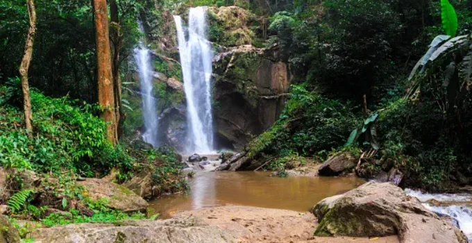 Air Terjun Mok Fa: Menikmati Keindahan Alam