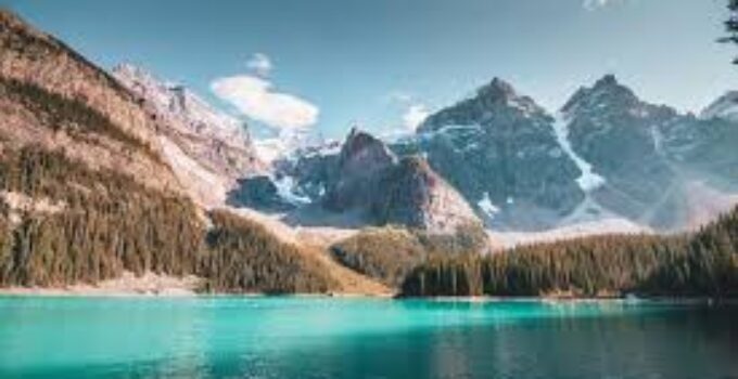 Banff National Park: A Jewel in the Canadian Rockies