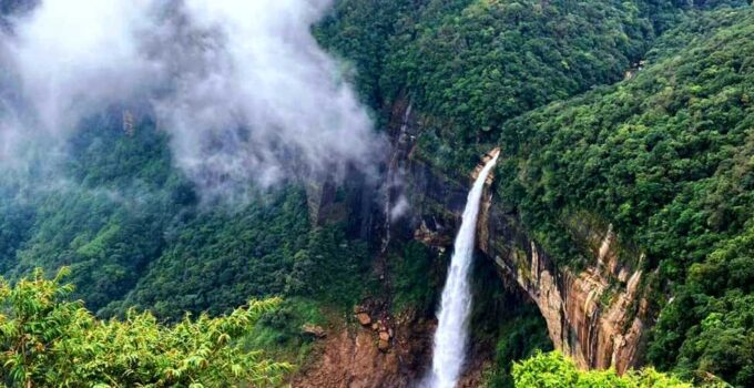 Cherrapunji: Keindahan Alam dan Keunikan Kota Tersembunyi di India