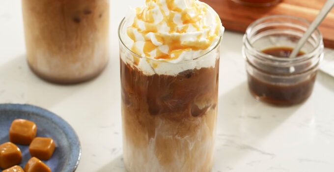 Iced Caramel: Kesegaran Manis dalam Setiap Tegukan