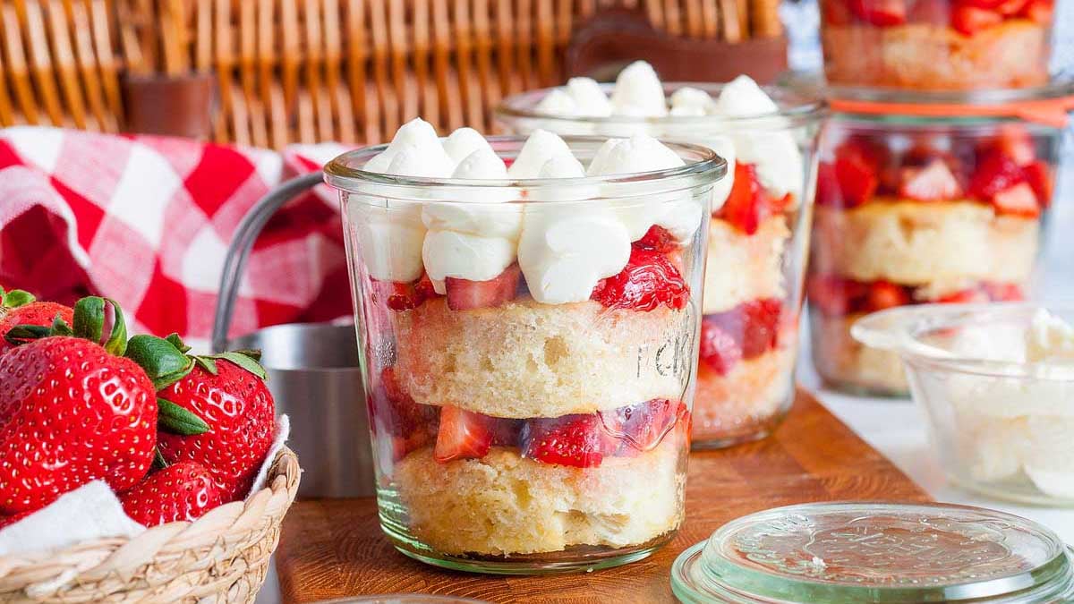 Shortcake in a Jar