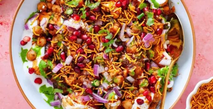 Chaat: A Symphony of Sweet, Sour, and Spicy Indian Street Snacks