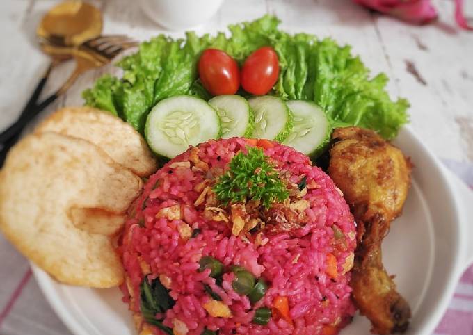 nasi-goreng-buah-naga-kreasi-unik-lezat-dan-kaya 