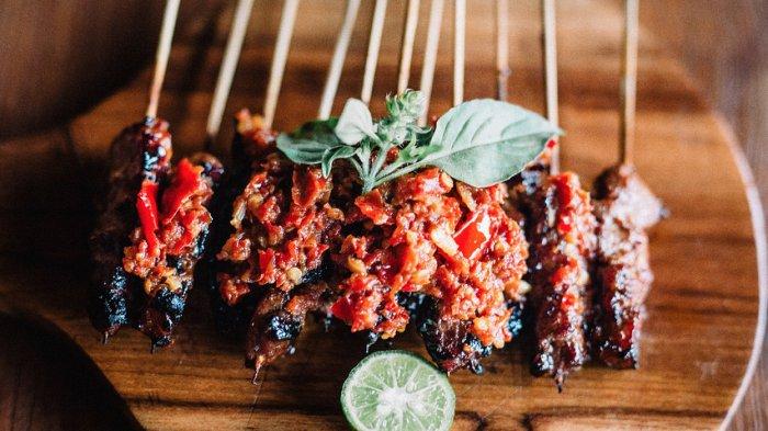 sate-plecing-keunikan-hidangan-khas-bali-yangselera