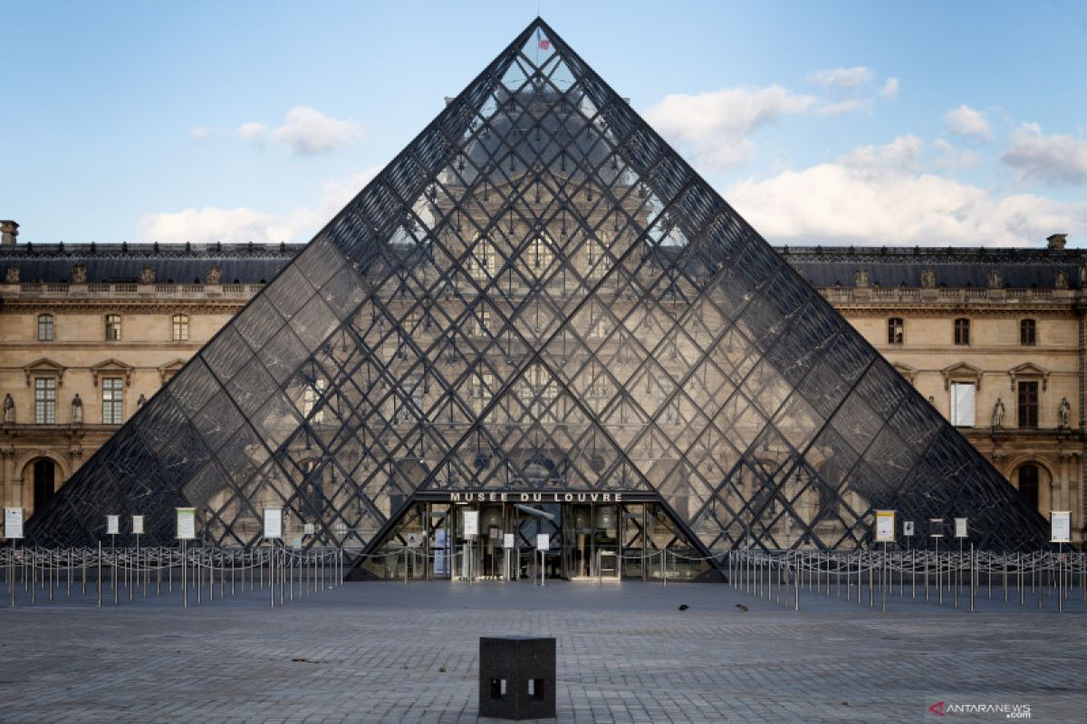 Sejarah Museum Louvre