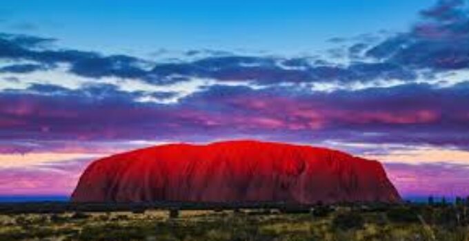 Uluru: Keajaiban Alam yang Mengagumkan di Australia