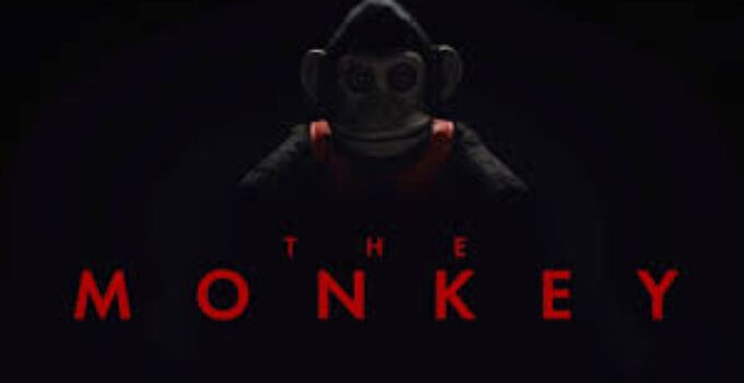 The Monkey: Teror yang Tersembunyi di Balik Boneka Monyet