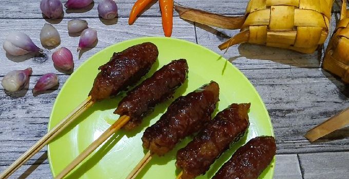 Sate Buntel: Rahasia Lezat dan Pengalaman Pribadi Membuatnya