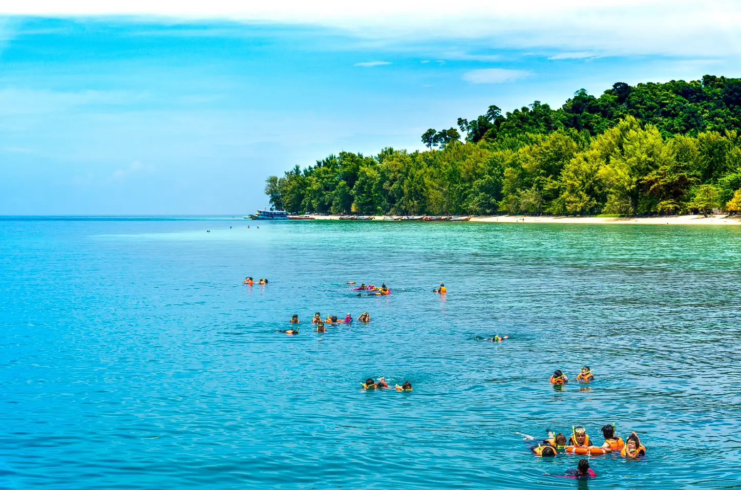 Pesona Pulau Tropis