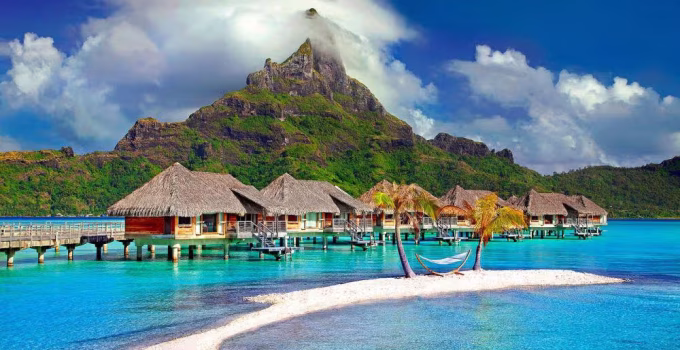 Pesona Pulau Tropis yang Selalu Memikat Hati