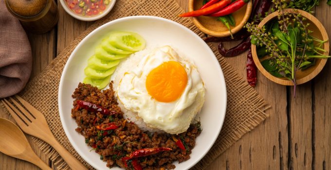 Pad Ka Prao: Sensasi Pedas dan Gurih Masakan Thailand yang Memikat Selera