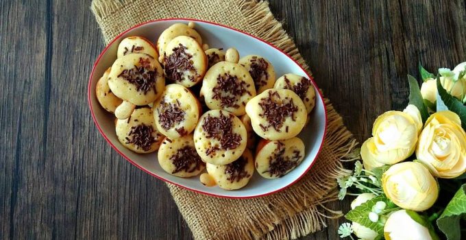 Kue Cubit Toping: Manisnya Cemilan yang Bikin Ketagihan