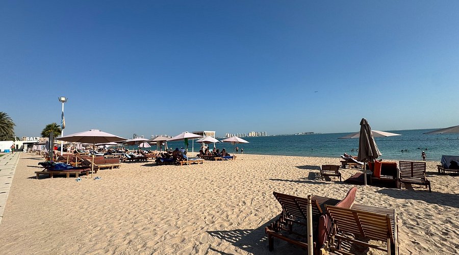 Budaya dan Suasana Lokal