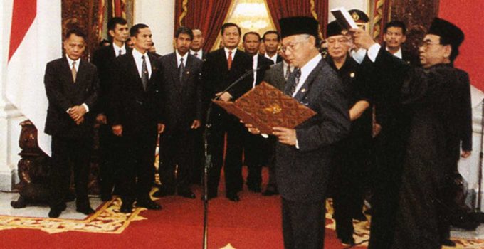 Reformasi Politik: Membangun Harapan Baru bagi Masa Depan Bangsa Reformasi Politik: Membangun Harapan Baru bagi Masa Depan Bangsa