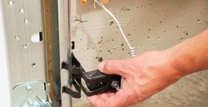 Keunggulan Teknologi Door Sensor untuk Keamanan Modern