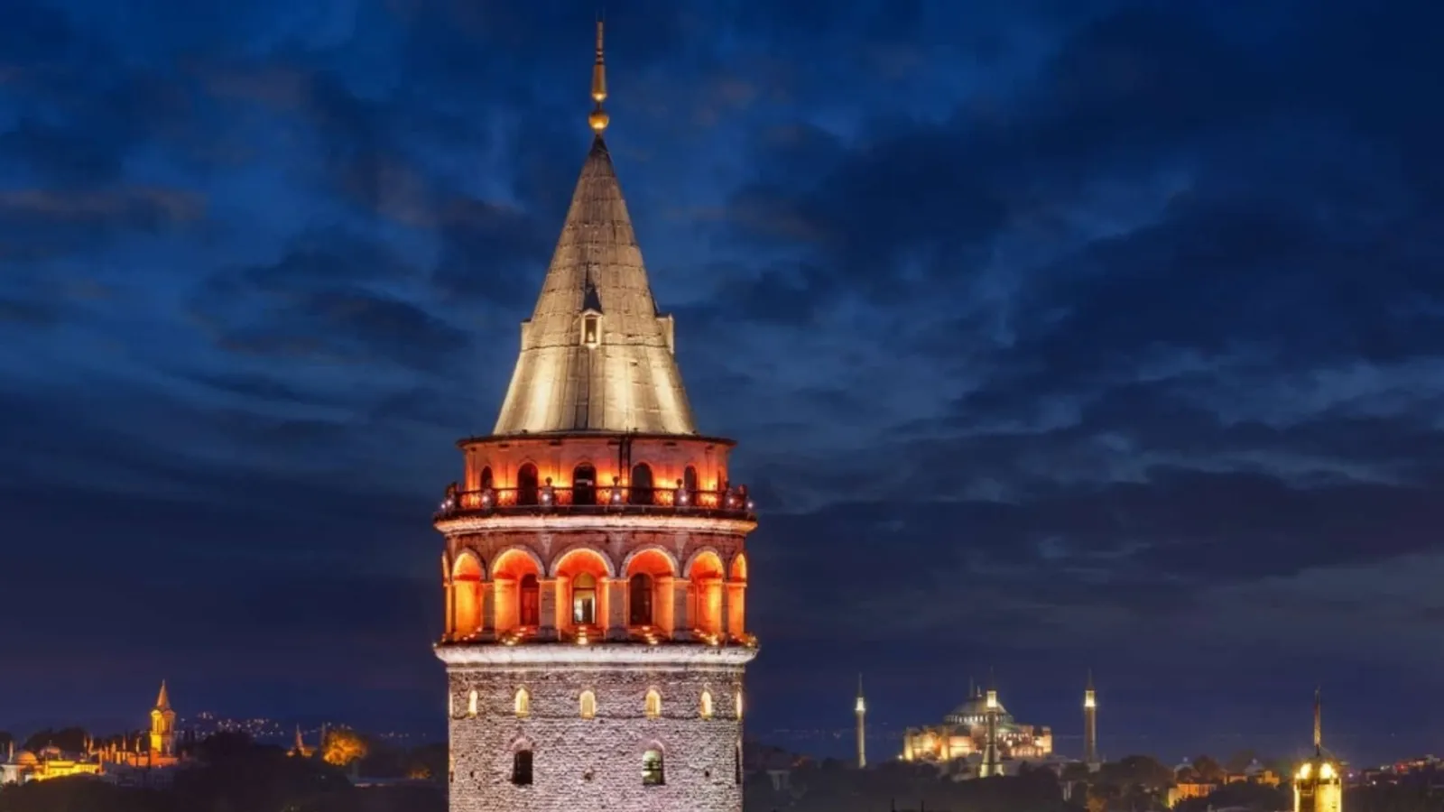 Saksi Bisu Sejarah Galata Tower Istanbul di Jantung Karakoy