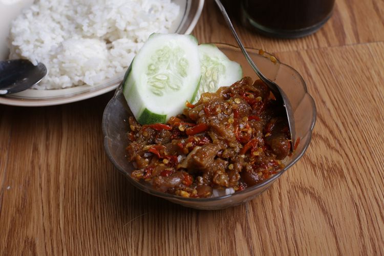 Balado Tetelan Sapi Pedas
