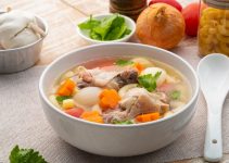 Sup Ayam Bening, Hidangan Hangat yang Sederhana tetapi Selalu Menggugah Selera Sup Ayam Bening, Hidangan Hangat yang Sederhana tetapi Selalu Menggugah Selera