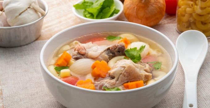 Sup Ayam Bening, Hidangan Hangat yang Sederhana tetapi Selalu Menggugah Selera